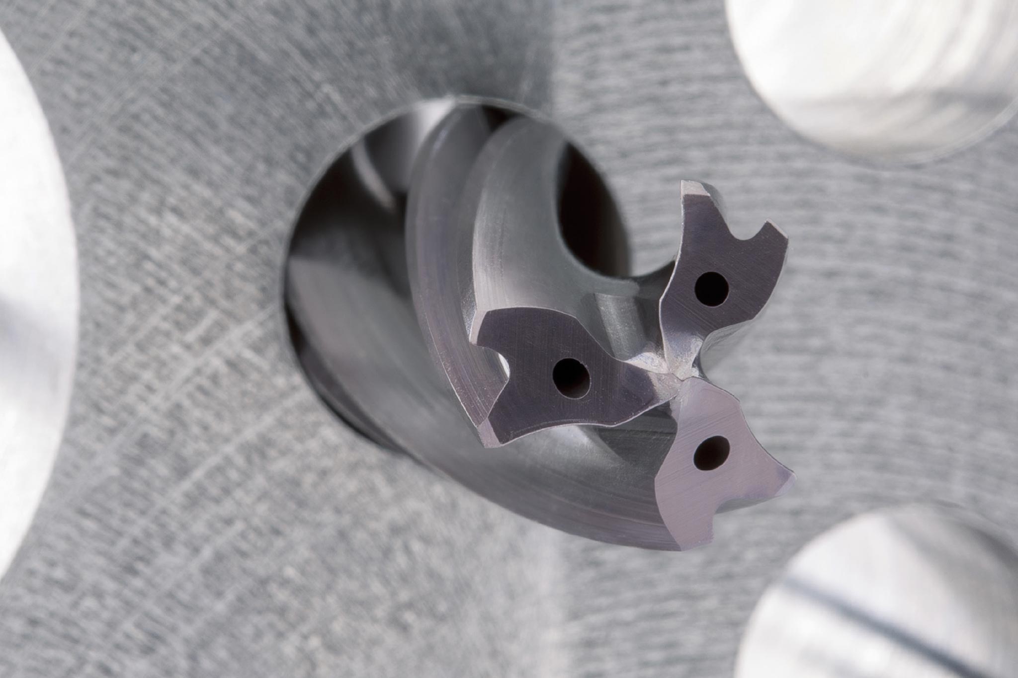 Stirnansicht der dreischneidigen Bohrreibahle Tritan-Drill-Reamer von MAPAL.