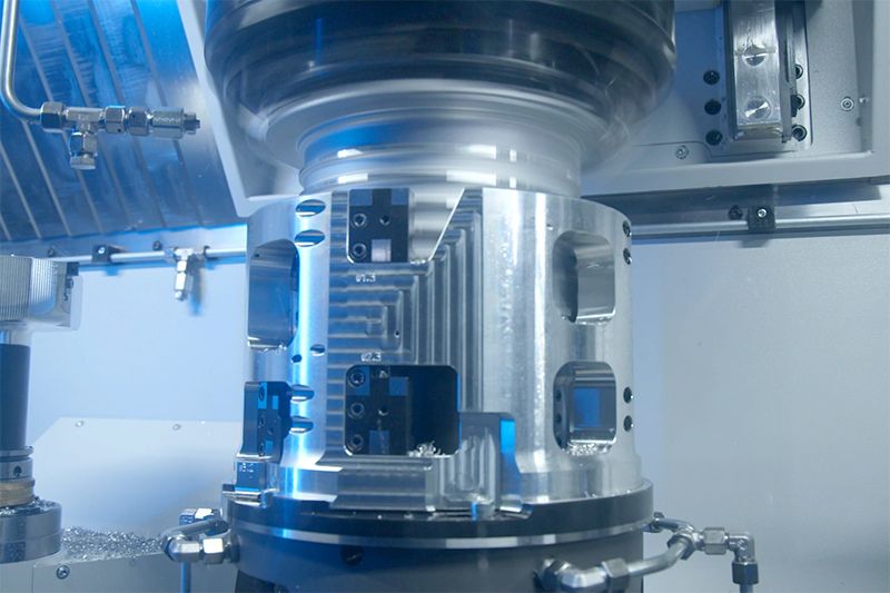 View highlighting the critical dimensions during the machining process of the workpiece 