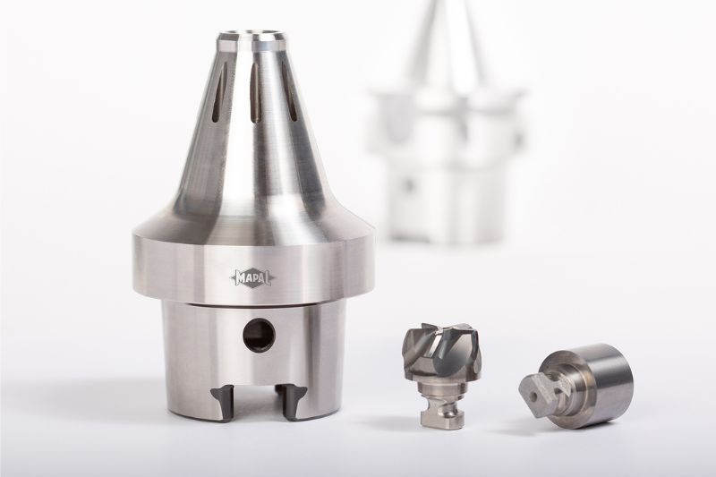 The picture shows the new bayonet-like connection from MAPAL that is applied for replaceable head milling systems.